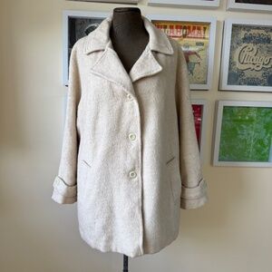 Stunning Vintage 70s oversized ivory wool swing coat